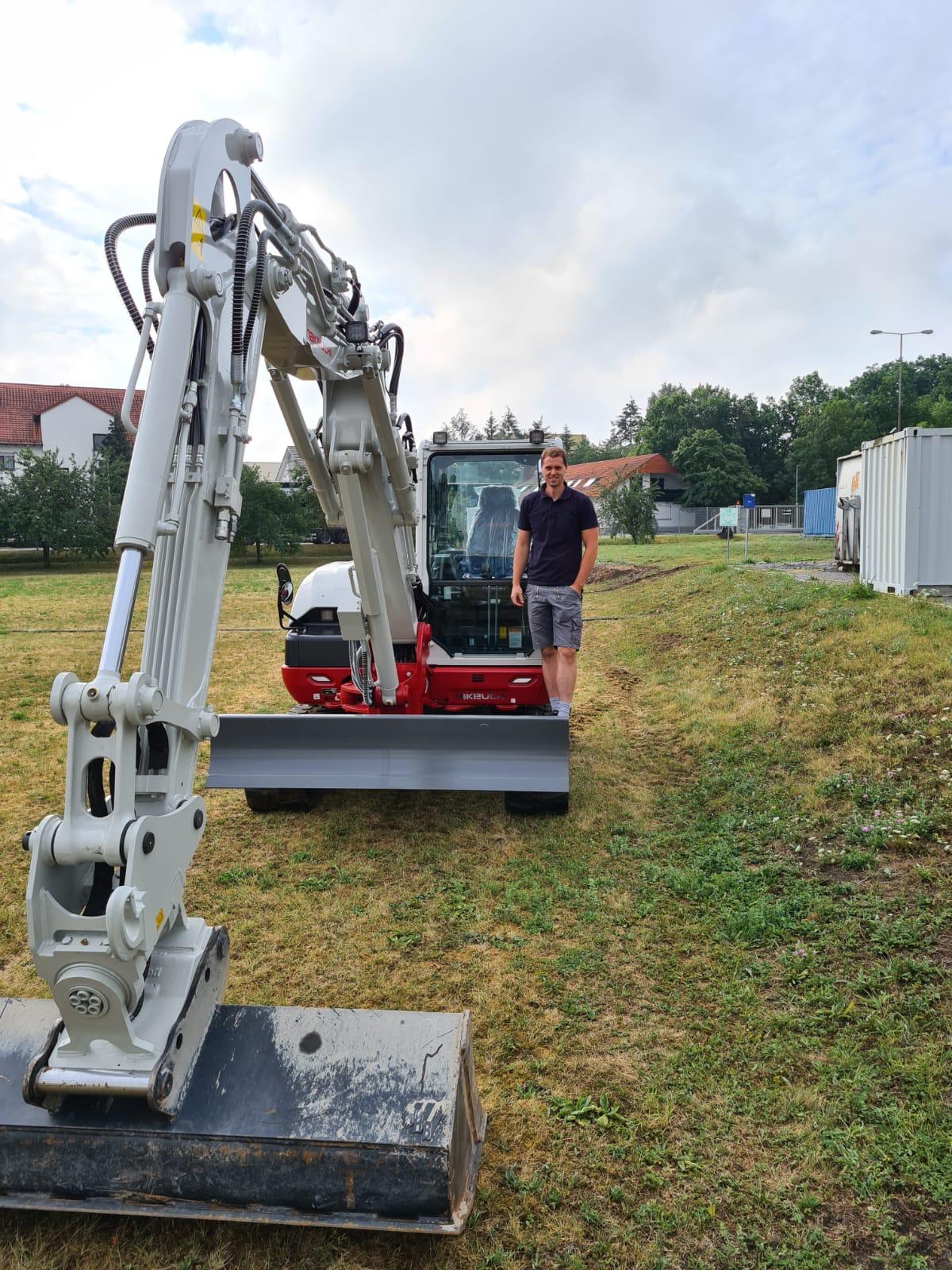 Bild-Bagger A. Jahn Baunnternehmung mit Bagger